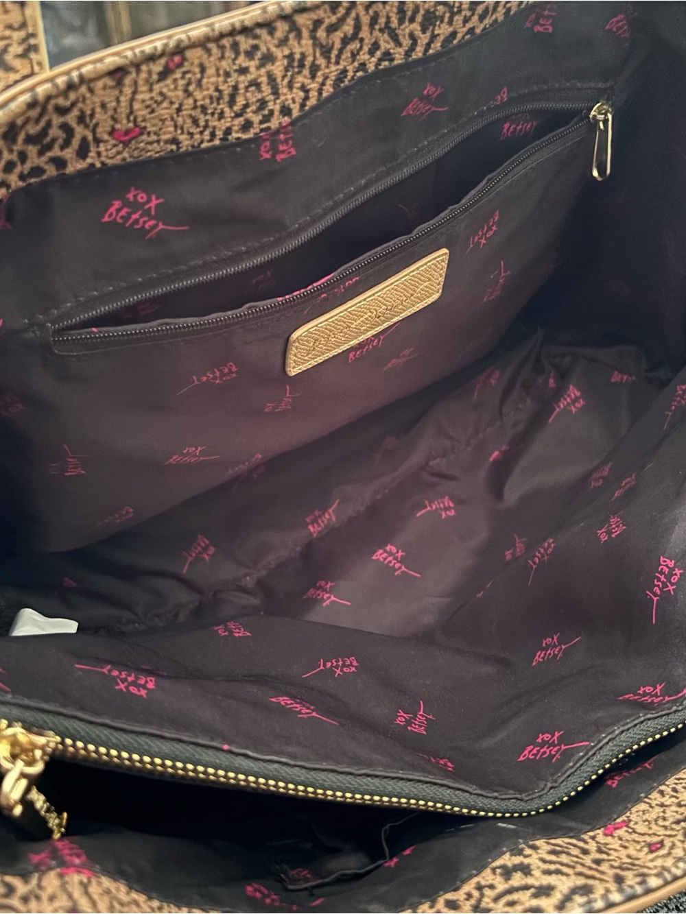 Betsey Johnson Camel Tote with Leopard Lining - Picture 8 of 8